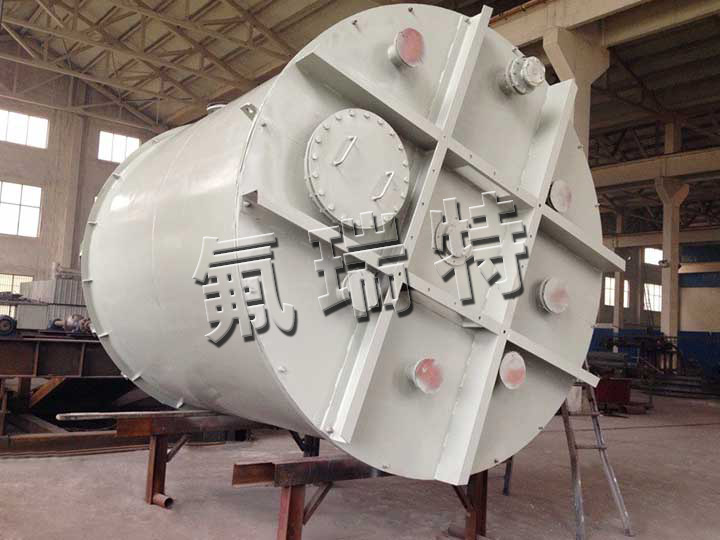 鋼襯塑儲(chǔ)罐、反應(yīng)釜